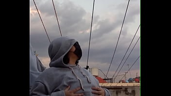 A mis vecinos les encanta que ande de exhibicionista