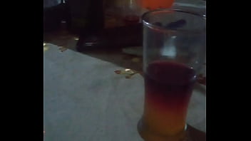 Toxica marcando territorio