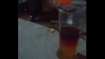 Toxica marcando territorio