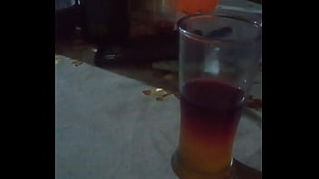 Toxica marcando territorio