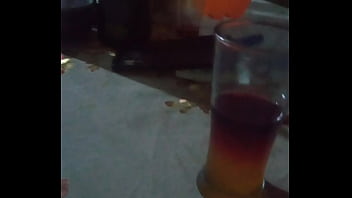 Toxica marcando territorio