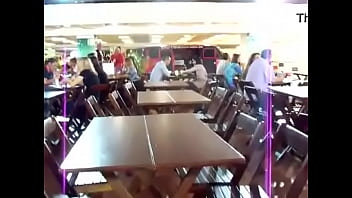 Bucetuda sem calcinha