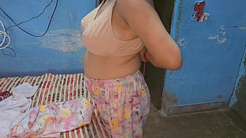 Sister in low and me do massage with coconut oil