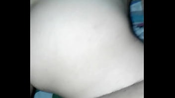 A ella le gusta metérsela toda y pide más