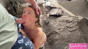 Round ass slut fucked in under construction site