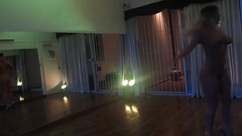 Ayelen paleo tango desnuda