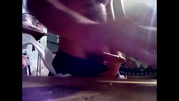 Tiene buena verga y desde luego avienta buena leche