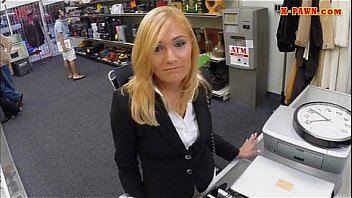 Hot blonde milf screwed by pawnkeeper and receives money