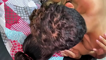 Le saco toda su leche con mi boca a mi padrastro Le saco toda su leche con mi boca a mi padrastro