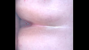 Cogida de perrito mientras anda en sus días