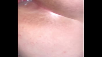 Cogida de perrito mientras anda en sus días