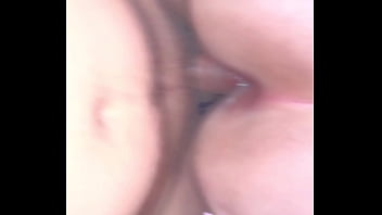 Cogida de perrito mientras anda en sus días