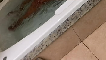 Gozei gostoso na buceta da morena meu pau fixou mole depois da gozada