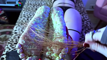 Tickling her soles was a dream come true