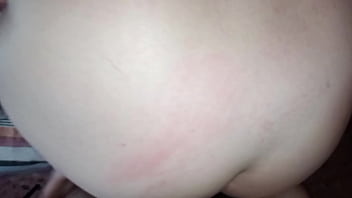 Mi hermanastro lapijarg me mete la verga de 20 centimetros hasta el fondo