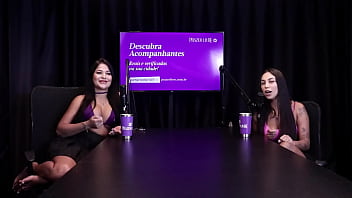 Morena gostosa mostra seus lindos peitos depois de falar que tem a bucetinha apertada e adora fazer boquete didy reis watch sheer red