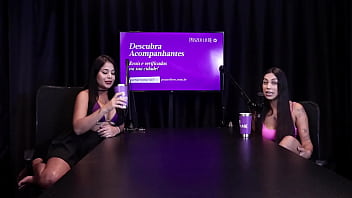 Morena gostosa mostra seus lindos peitos depois de falar que tem a bucetinha apertada e adora fazer boquete didy reis watch sheer red