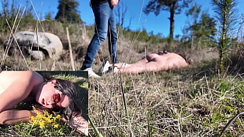 Milf exhibitionist walk in the woods