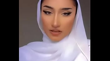 Pakistani girl face