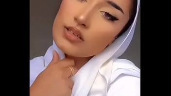 Pakistani girl face