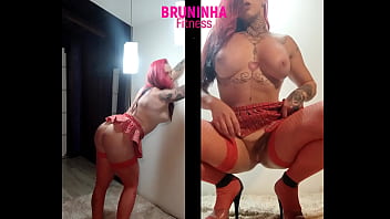 Fitness safada se mostrando toda gostosa na câmera duas telas Fitness safada se mostrando toda gostosa na câmera duas telas