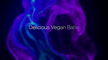 Asian teen big butt pornstar emerald gets huge facial