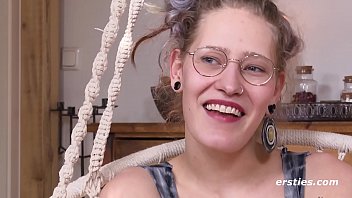 Ines getting herself off in sex swing