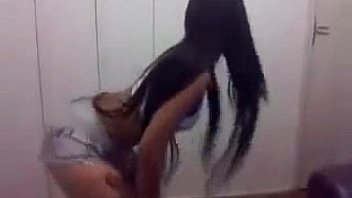 Novinha dançando funk gostoso demais putaria braba 318