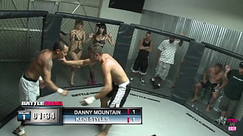 Alexis texas a really attractive blonde individual bestows a messy blowjob and her genitals onto the victorious combatant