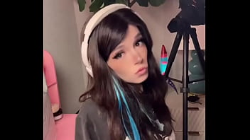 I eaasily can stare at her all day and be content #fashion #prada