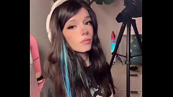 I eaasily can stare at her all day and be content #fashion #prada