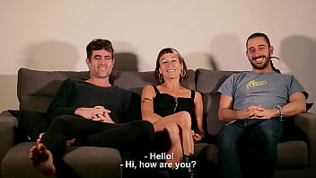 We make a threesome with a fan mmf amateur double blowjob squirt