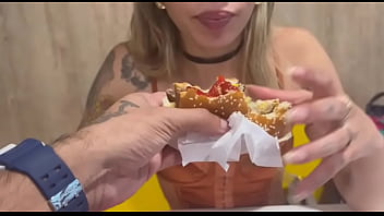 Levei a safada no fast food e depois arrastei pra casa comi a buceta e gozei no cuzinho dela Levei a safada no fast food e depois arrastei pra casa comi a buceta e gozei no cuzinho dela