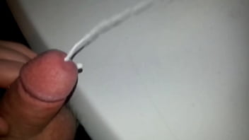 Kuh milch aus meinem beschnittenen penis pissen