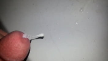 Kuh milch aus meinem beschnittenen penis pissen