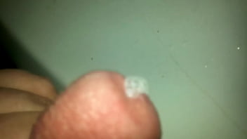 Kuh milch aus meinem beschnittenen penis pissen