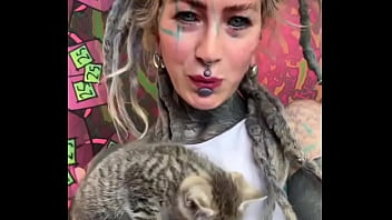 This cute little kitty makes me smile what always brings a smile to your face #kittycuddles #smile #catlove #psyl