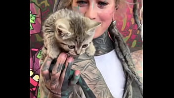 This cute little kitty makes me smile what always brings a smile to your face #kittycuddles #smile #catlove #psyl This cute little kitty makes me smile what always brings a smile to your face #kittycuddles #smile #catlove #psyl