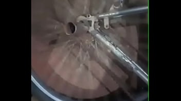 Monarkão balançando gostoso a roda