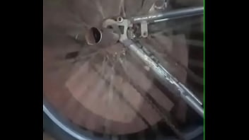 Monarkão balançando gostoso a roda