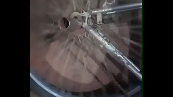 Monarkão balançando gostoso a roda