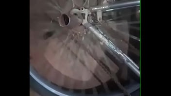 Monarkão balançando gostoso a roda