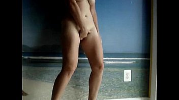 Jewels fucks herself soooo well