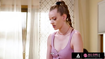 New masseuse asks her friend to be a replacement client New masseuse asks her friend to be a replacement client