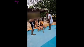 Troca de casais com preto dotado