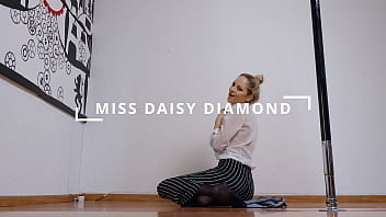 Wet peeing desparation dance