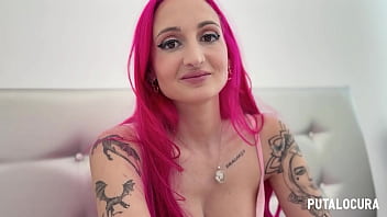 Putalocura torbe se corre en el coño de la hermosa tetona victoria arias