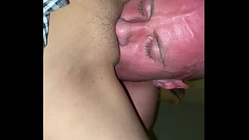 Ow3ns eating out anglz pussy