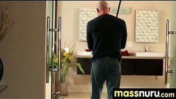 Happy ending massage 23