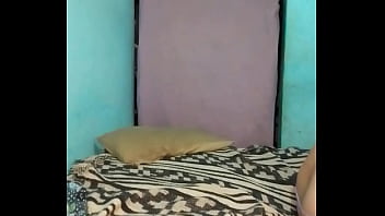 Ella me monta filmado desde atras